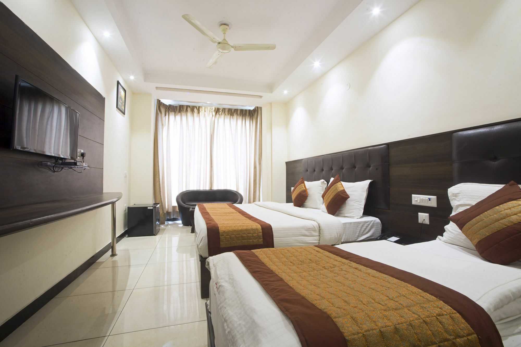 Hotel Fabexpress Le Continental Paharganj Nueva Delhi Exterior foto